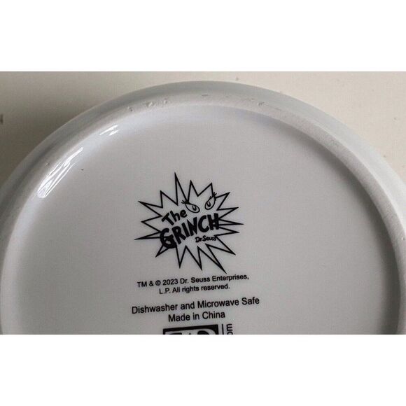 The Grinch Whoville Christmas Ceramic Storage Bowl Container Pressure Lid SMALL - Picture 9 of 11